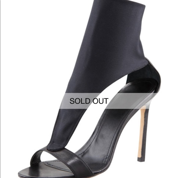 Manolo Blahnik heels - Picture 8 of 8